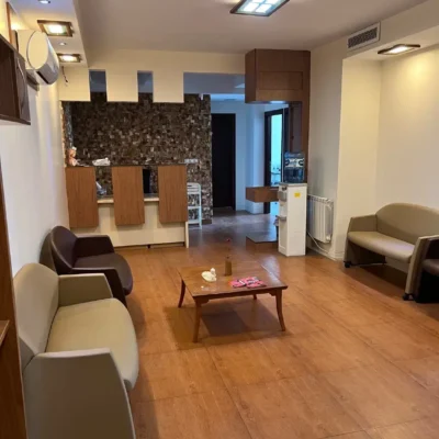 رهن مطب با 3 اتاق، پارکینگ و امکانات دندانپزشکی - تصویر 1