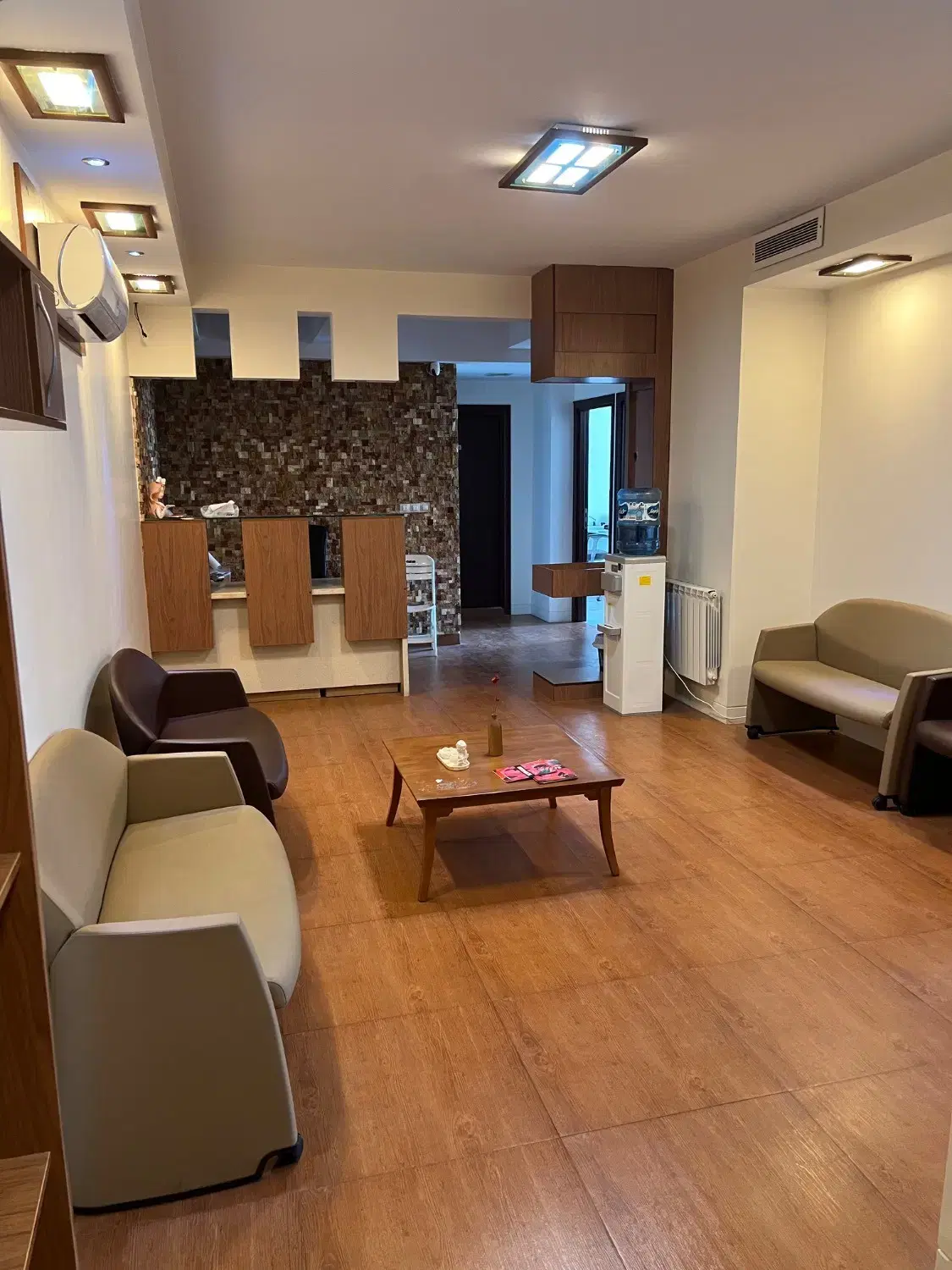 رهن مطب با 3 اتاق، پارکینگ و امکانات دندانپزشکی - تصویر 1