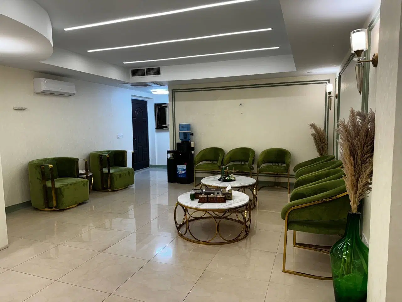 مطب مبله 130 متری ستاری: آماده برای کلینیک و درمان - تصویر 1